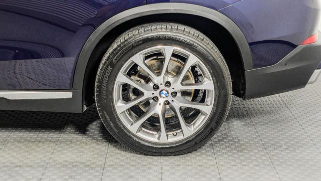 Photo of 2019 Blue BMW X5