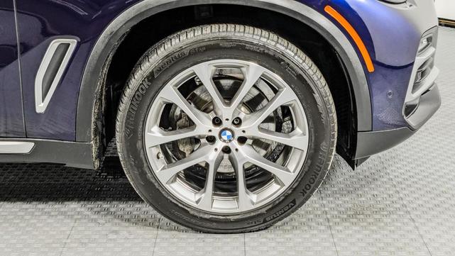 Photo of 2019 Blue BMW X5