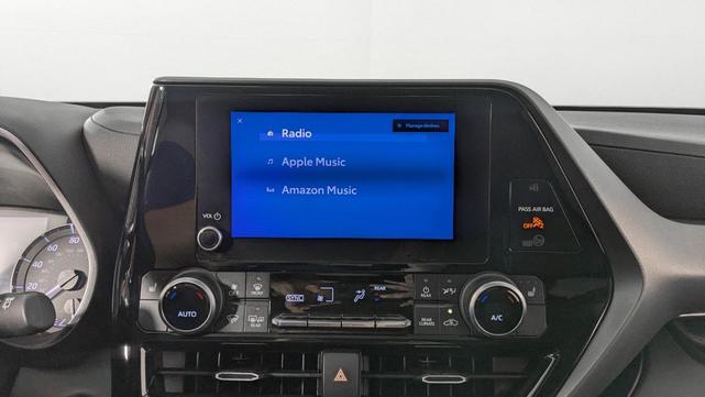 Photo of 2023 Midnight Black Metallic Toyota Highlander