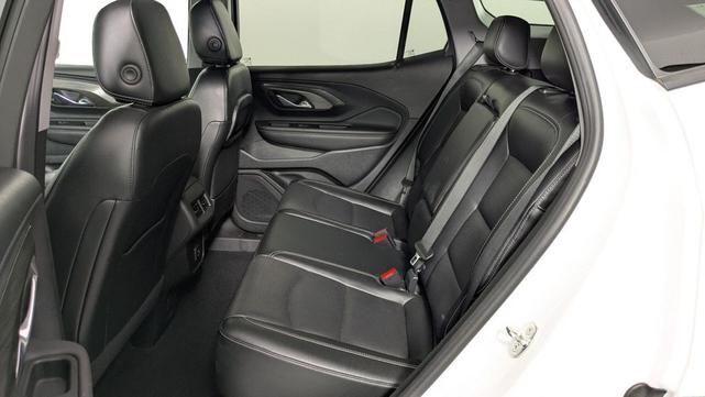 Photo of 2023 Summit White GMC Terrain