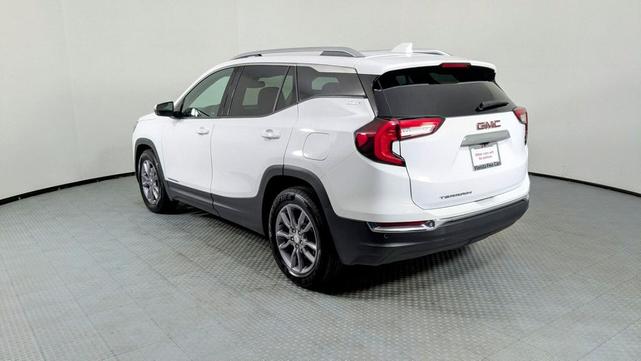Photo of 2023 Summit White GMC Terrain