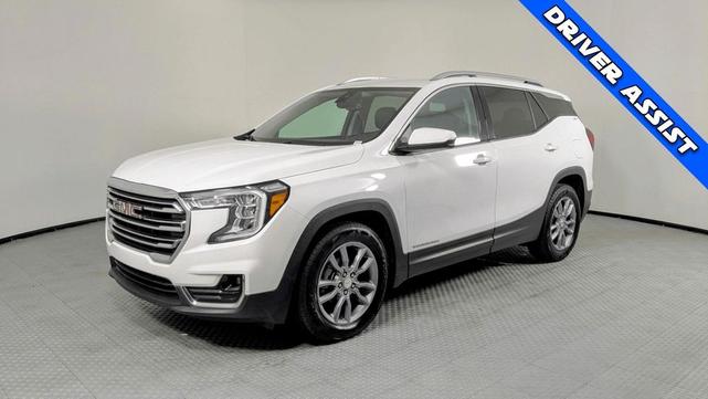 Photo of 2023 Summit White GMC Terrain
