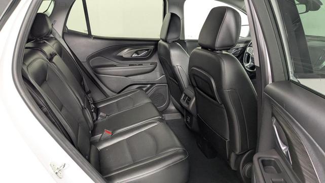 Photo of 2023 Summit White GMC Terrain