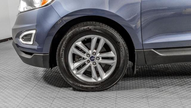 Photo of 2018 Blue Metallic Ford Edge