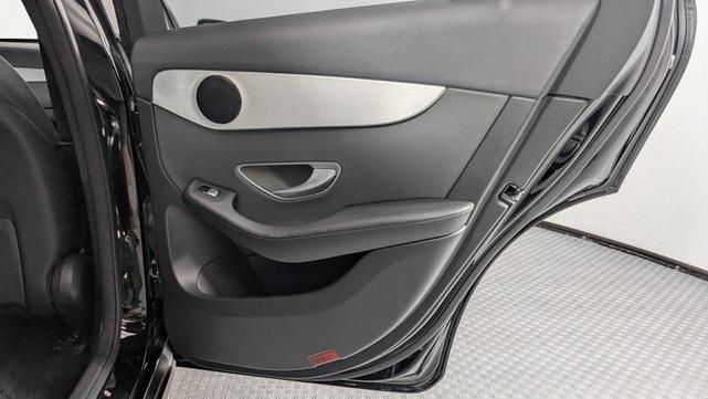 Photo of 2022 Black Mercedes-Benz GLC 300