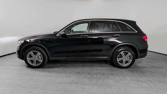 Photo of 2022 Black Mercedes-Benz GLC 300