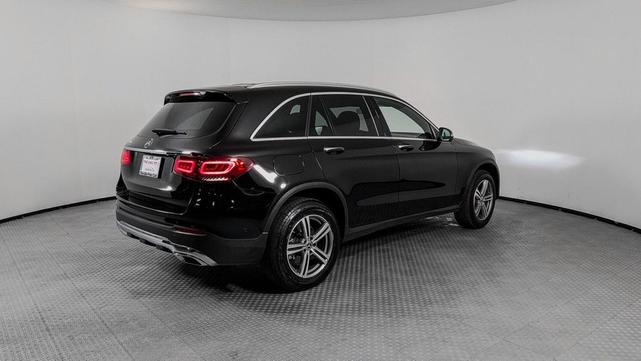 Photo of 2022 Black Mercedes-Benz GLC 300