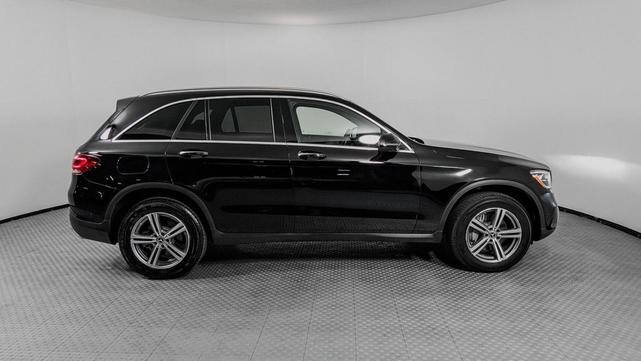 Photo of 2022 Black Mercedes-Benz GLC 300