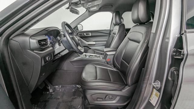 Photo of 2024 Gray Ford Explorer