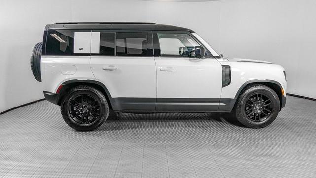 Photo of 2020 Fuji White Land Rover Defender