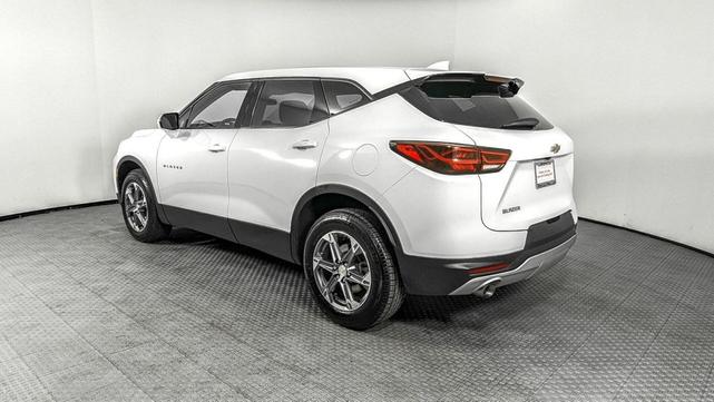 Photo of 2023 Summit White Chevrolet Blazer