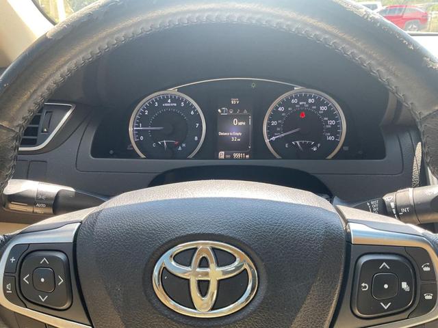Photo of 2016 Midnight Black Metallic Toyota Camry