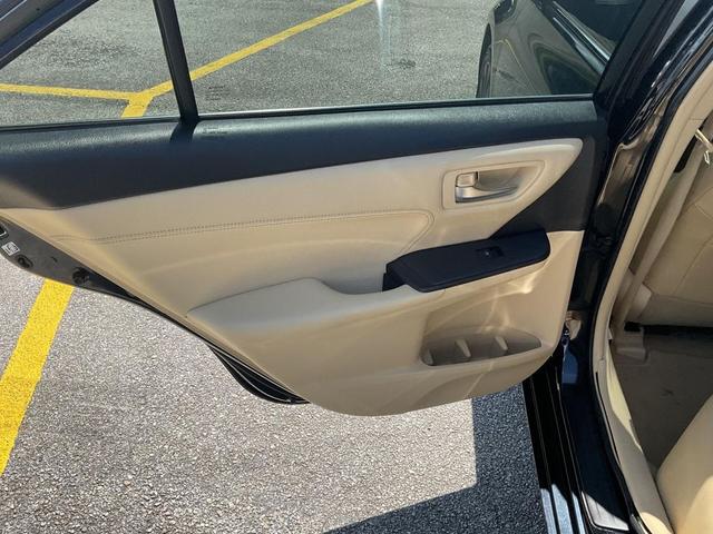 Photo of 2016 Midnight Black Metallic Toyota Camry