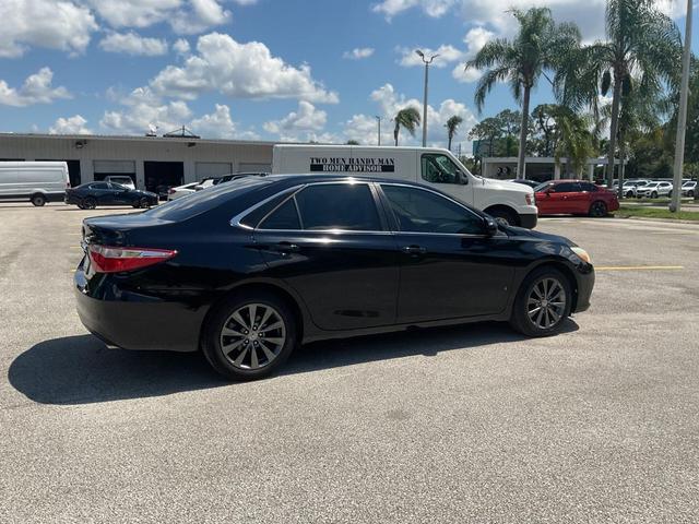 Photo of 2016 Midnight Black Metallic Toyota Camry