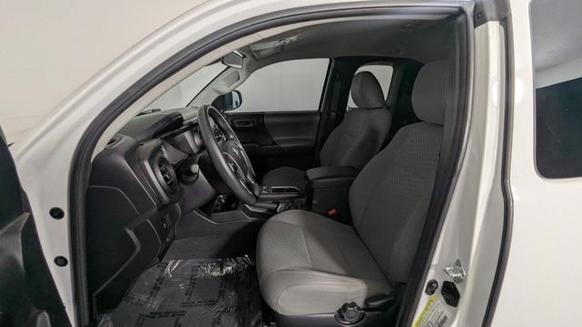 Photo of 2021 Super White Toyota Tacoma