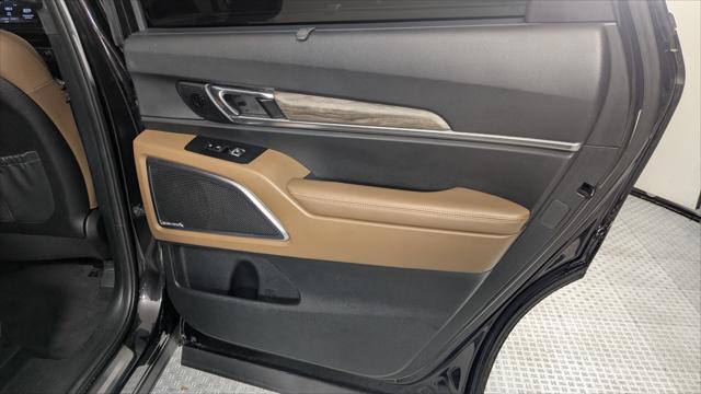 Photo of 2021 Black Copper Kia Telluride