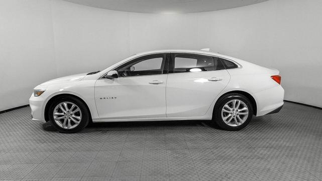 Photo of 2018 Summit White Chevrolet Malibu