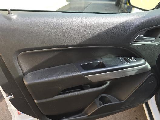 Photo of 2022 Summit White Chevrolet Colorado