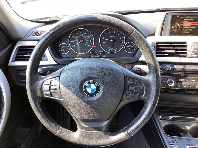 Photo of 2016 Jet Black BMW 320