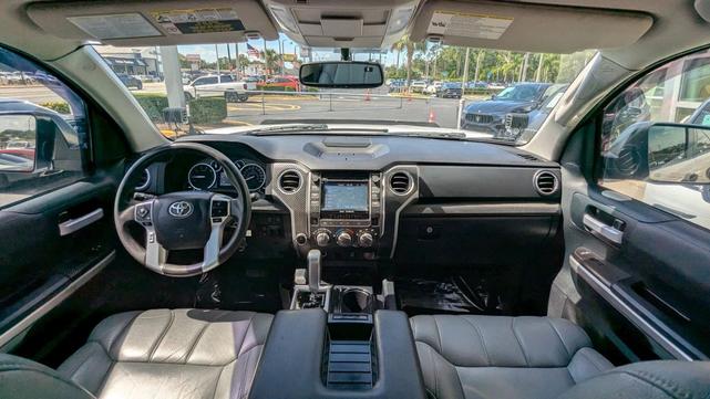 Photo of 2017 White Toyota Tundra