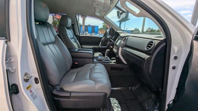 Photo of 2017 White Toyota Tundra