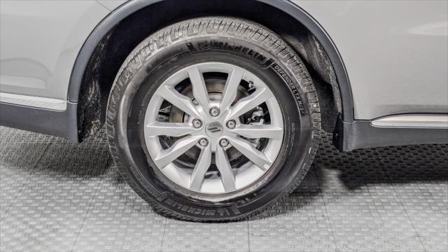 Photo of 2023 Destroyer Gray Clearcoat Dodge Durango
