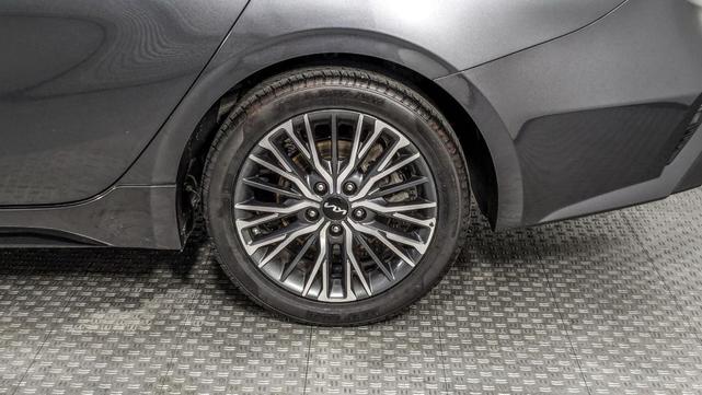 Photo of 2024 Gravity Gray Kia Forte