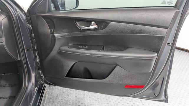 Photo of 2024 Gravity Gray Kia Forte