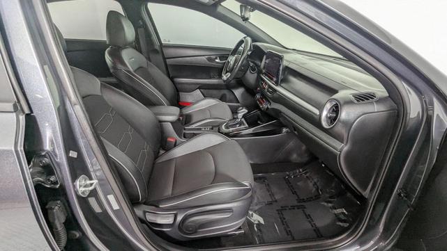 Photo of 2024 Gravity Gray Kia Forte