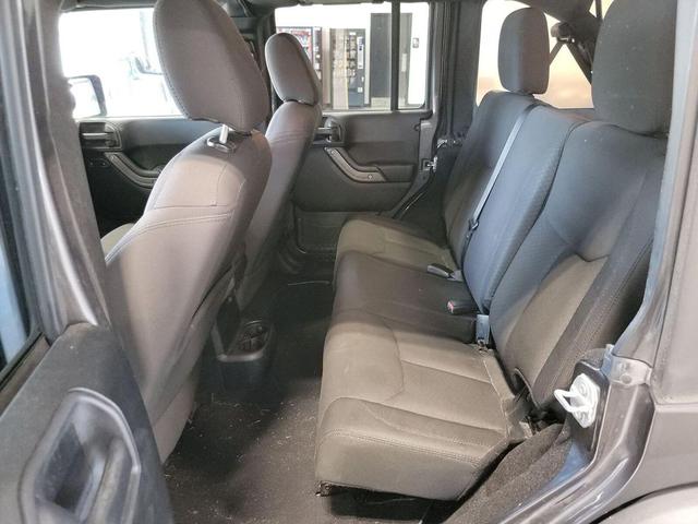Photo of 2017 Granite Crystal Metallic Clearcoat Jeep Wrangler Unlimited