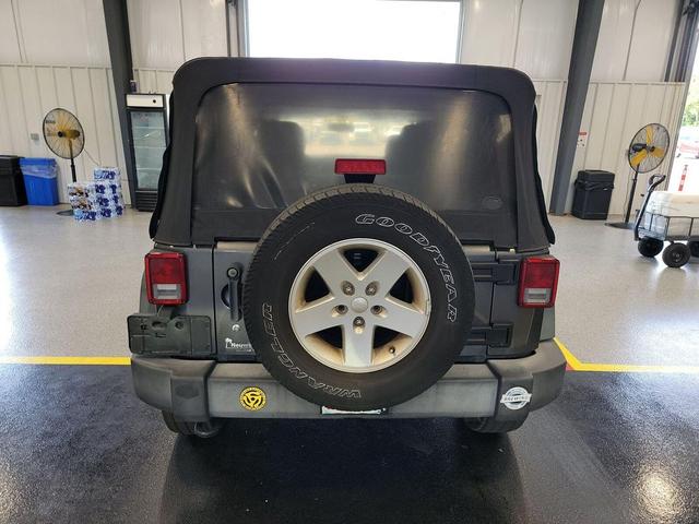 Photo of 2017 Granite Crystal Metallic Clearcoat Jeep Wrangler Unlimited