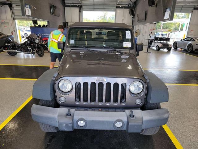 Photo of 2017 Granite Crystal Metallic Clearcoat Jeep Wrangler Unlimited