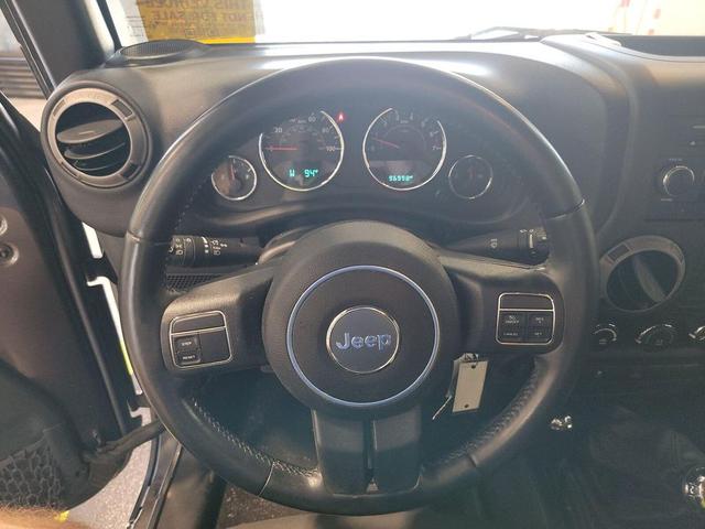 Photo of 2017 Granite Crystal Metallic Clearcoat Jeep Wrangler Unlimited