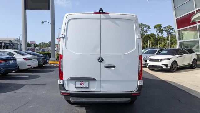 Photo of 2019 Arctic White Mercedes-Benz Sprinter 2500