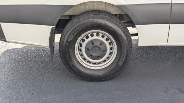 Photo of 2019 Arctic White Mercedes-Benz Sprinter 2500