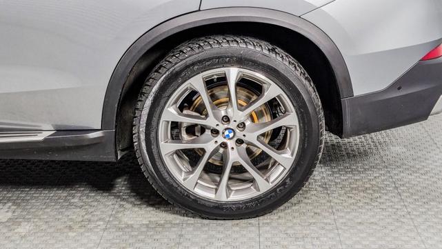 Photo of 2024 Skyscraper Grey Metallic BMW X5