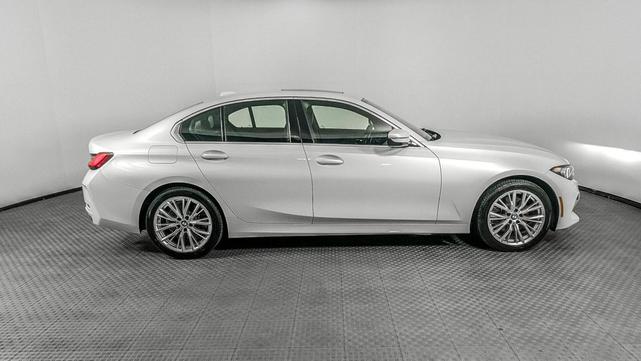 Photo of 2024 Mineral White Metallic BMW 330