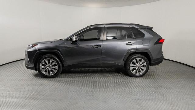 Photo of 2020 Magnetic Gray Metallic Toyota RAV4