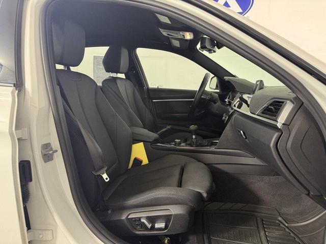 Photo of 2018 Alpine White BMW 330
