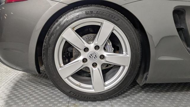 Photo of 2015 Agate Gray Metallic Porsche Cayman