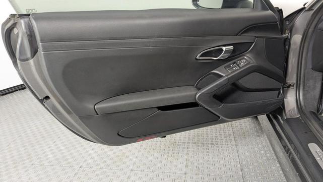 Photo of 2015 Agate Gray Metallic Porsche Cayman