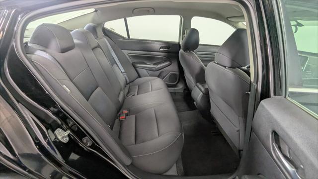 Photo of 2020 Super Black Nissan Altima