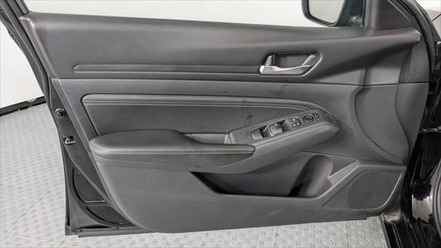 Photo of 2020 Super Black Nissan Altima