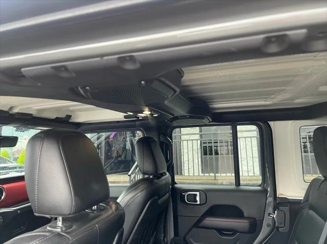 Photo of 2021 Gray Jeep Wrangler Unlimited