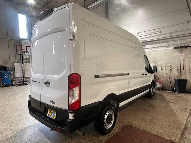 Photo of 2023 White Ford Transit-250