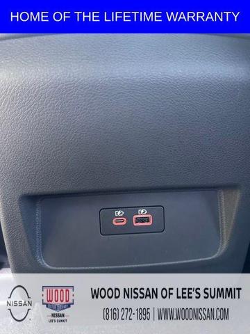 Photo of 2025 Glacier White Nissan Frontier