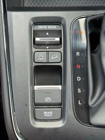 Photo of 2024 Platinum White Pearl Honda CR-V