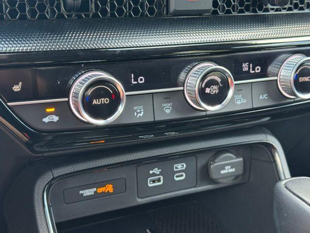 Photo of 2024 Platinum White Pearl Honda CR-V