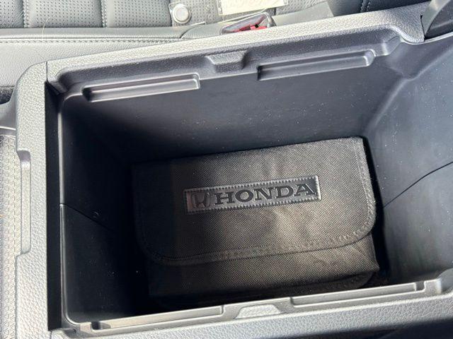 Photo of 2024 Platinum White Pearl Honda CR-V