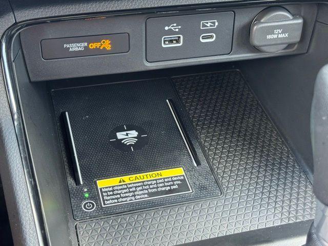 Photo of 2024 Platinum White Pearl Honda CR-V
